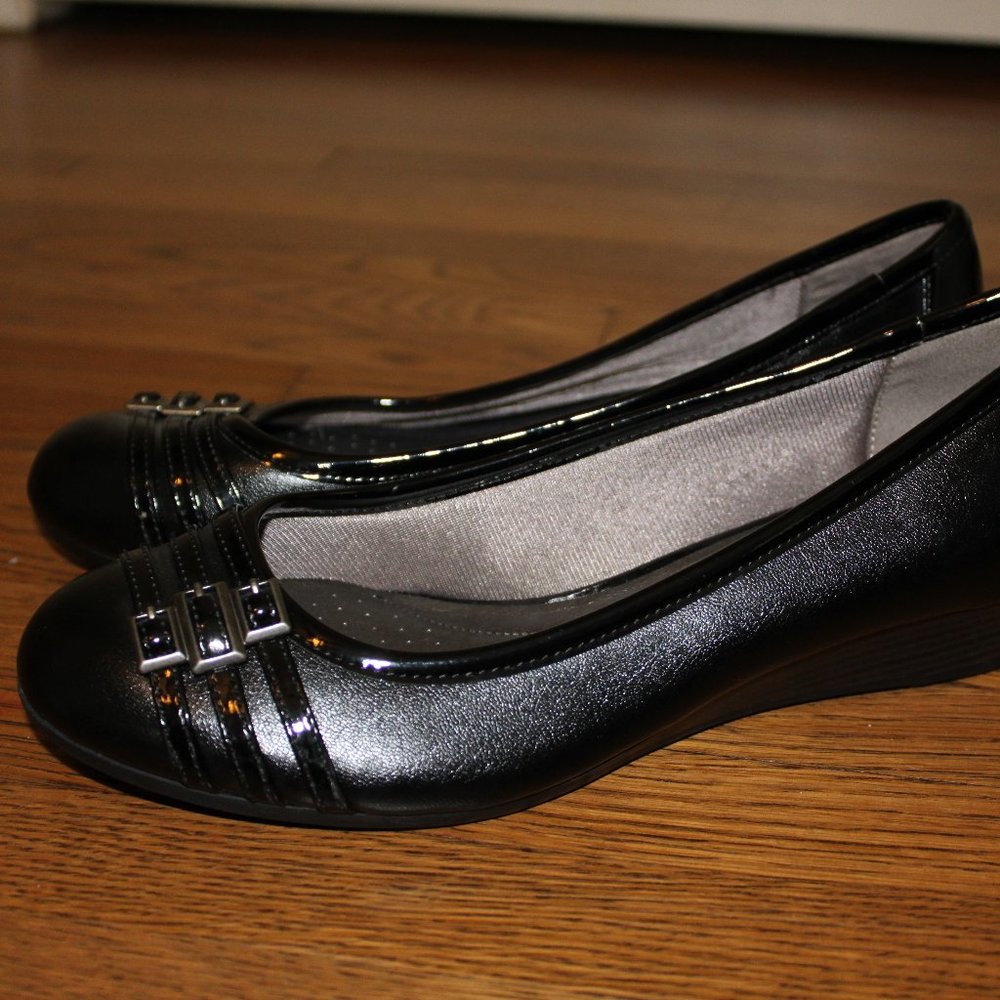 LifeStride Black Women's Slip On Shoe Size 8M